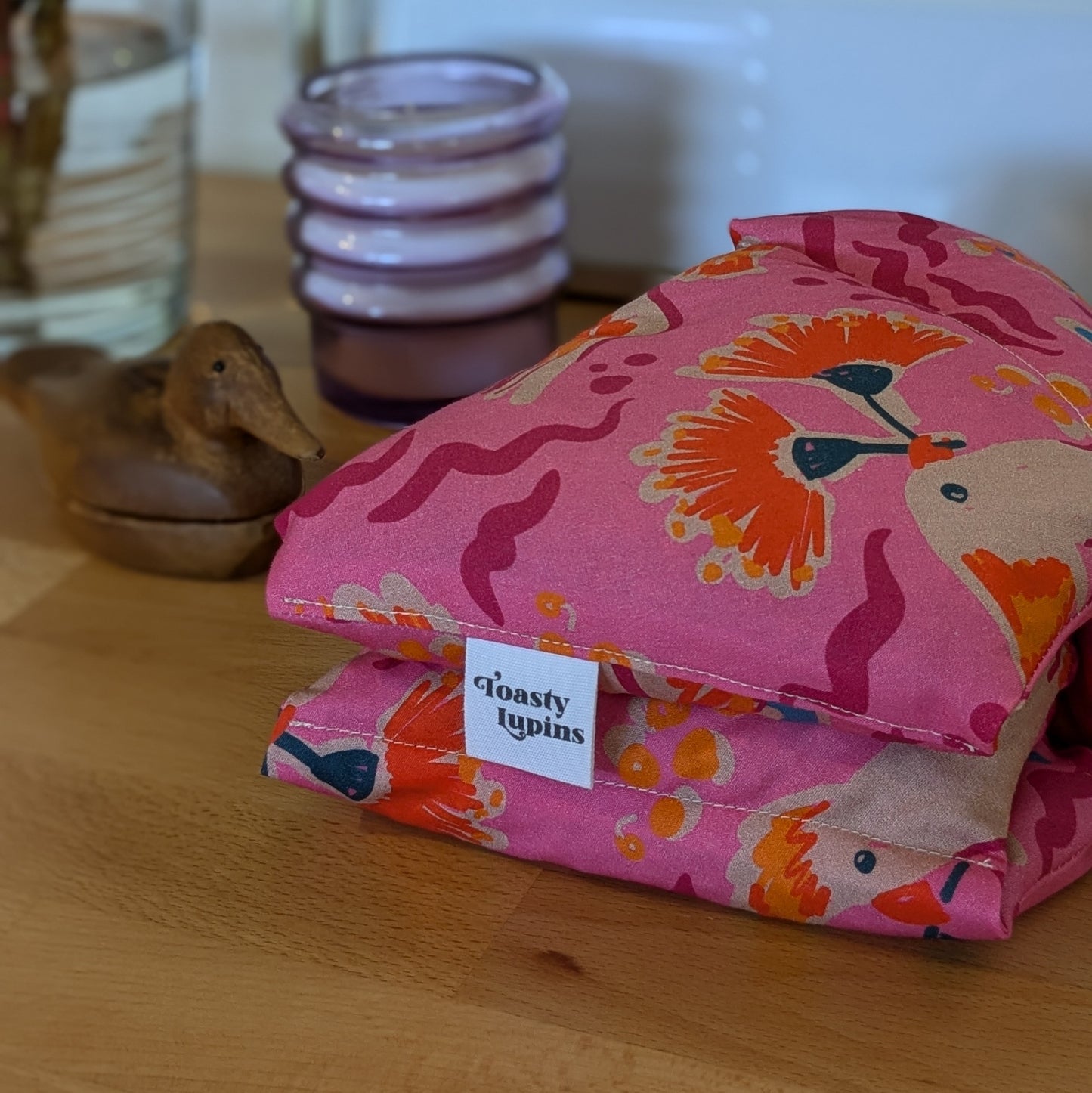 Shoulder heat/cool pack