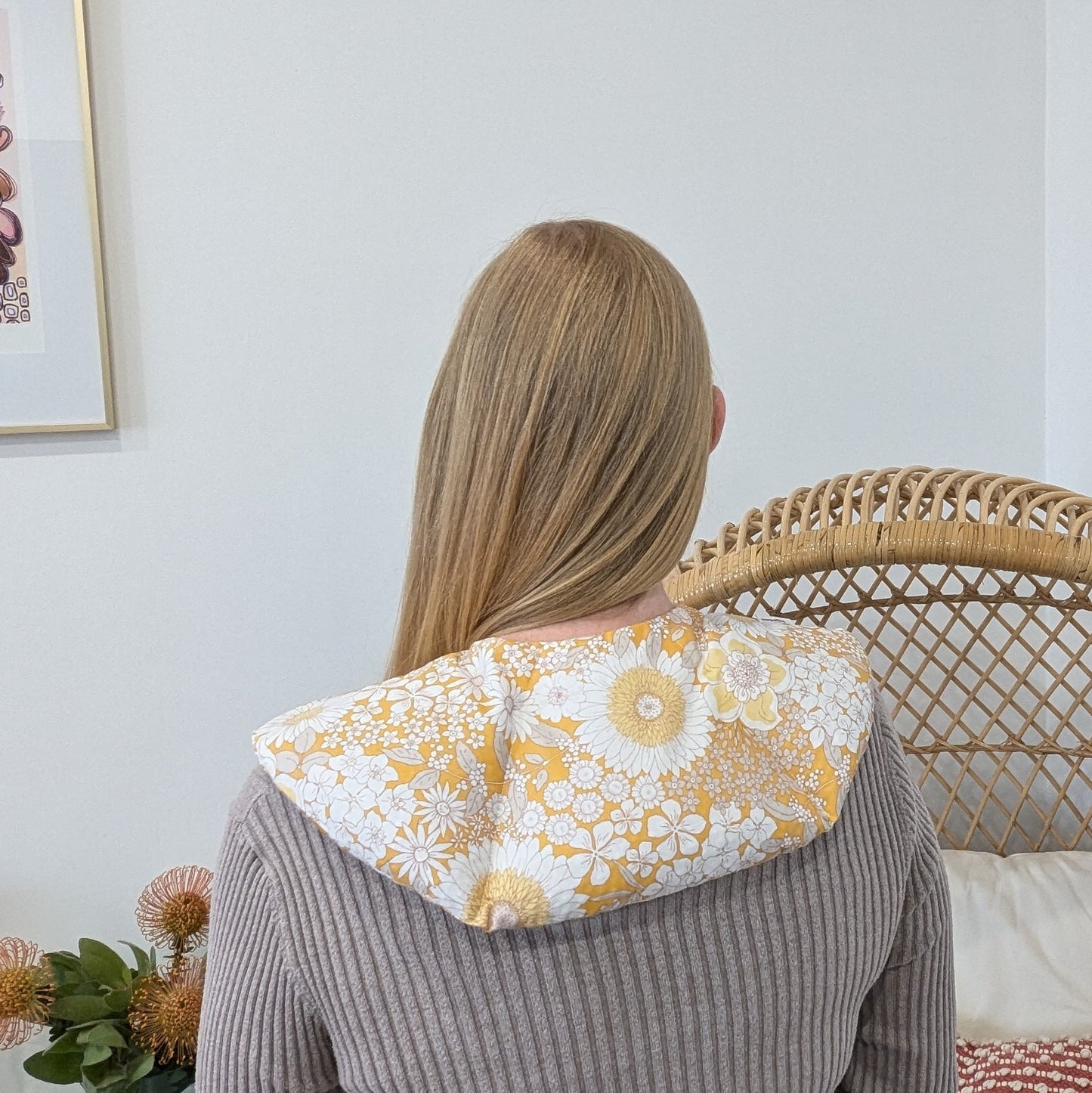 Shoulder heat/cool pack