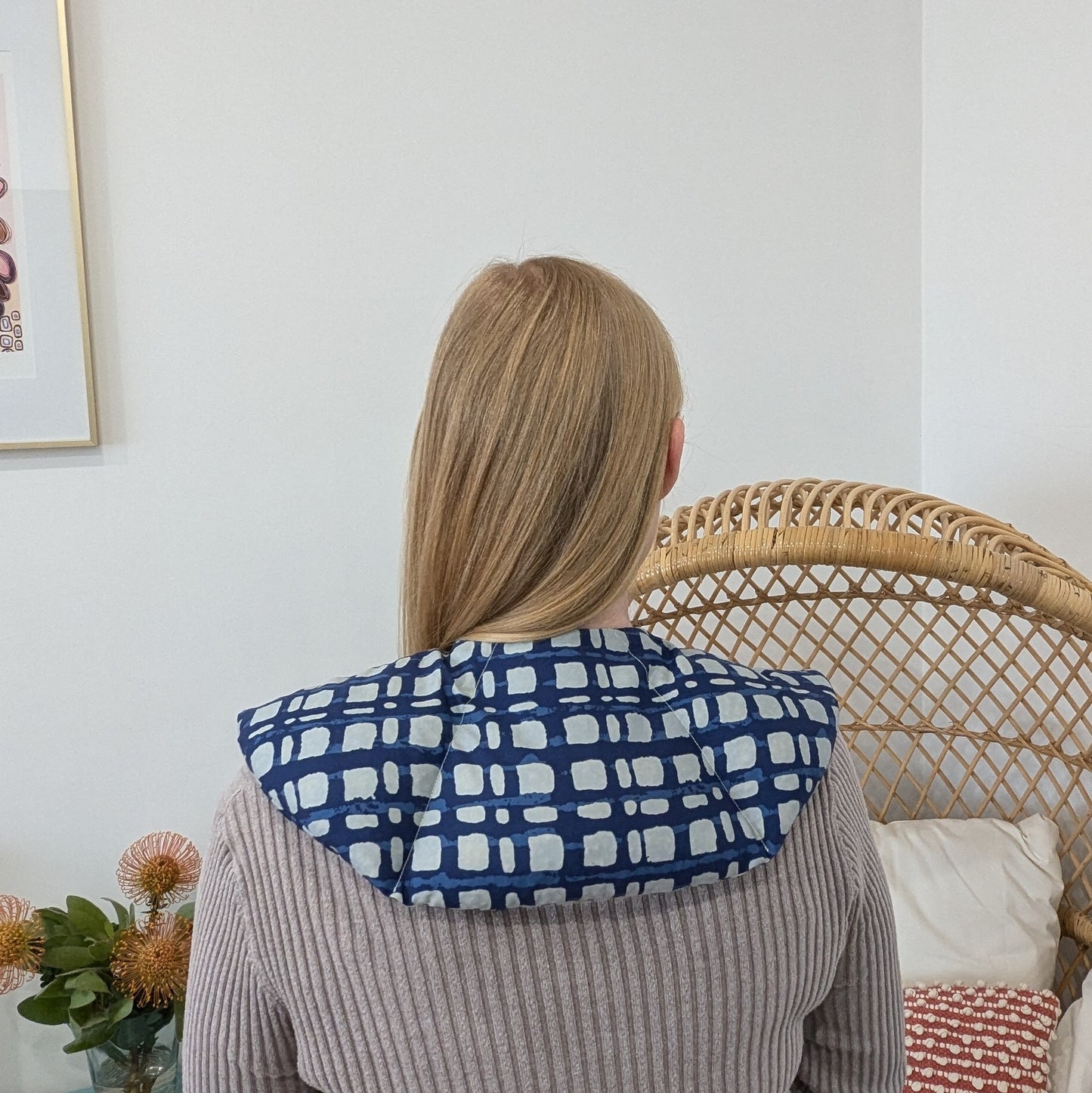 Shoulder heat/cool pack