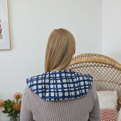 Shoulder heat/cool pack