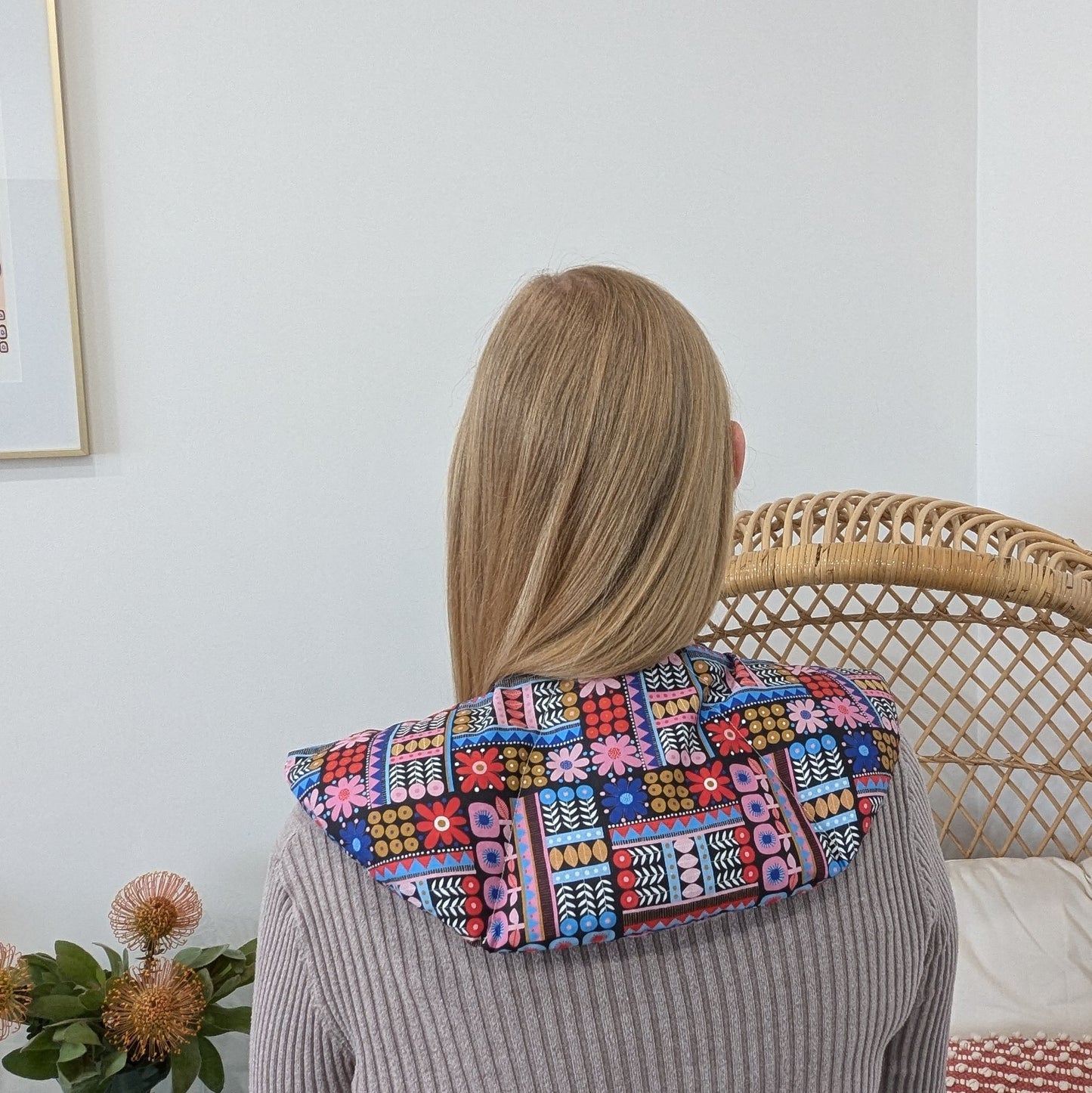 Shoulder heat/cool pack
