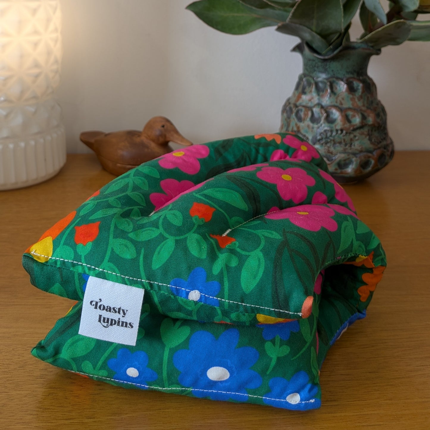 Shoulder heat/cool pack