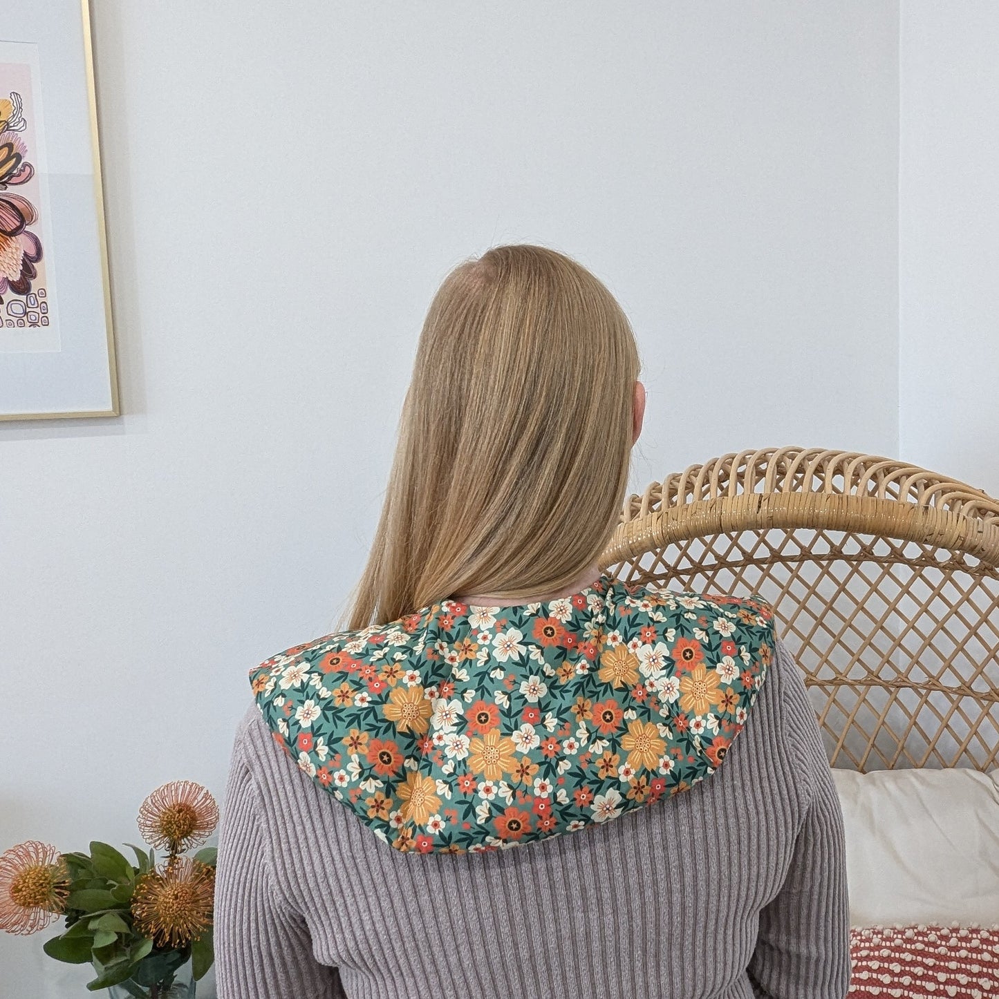 Shoulder heat/cool pack